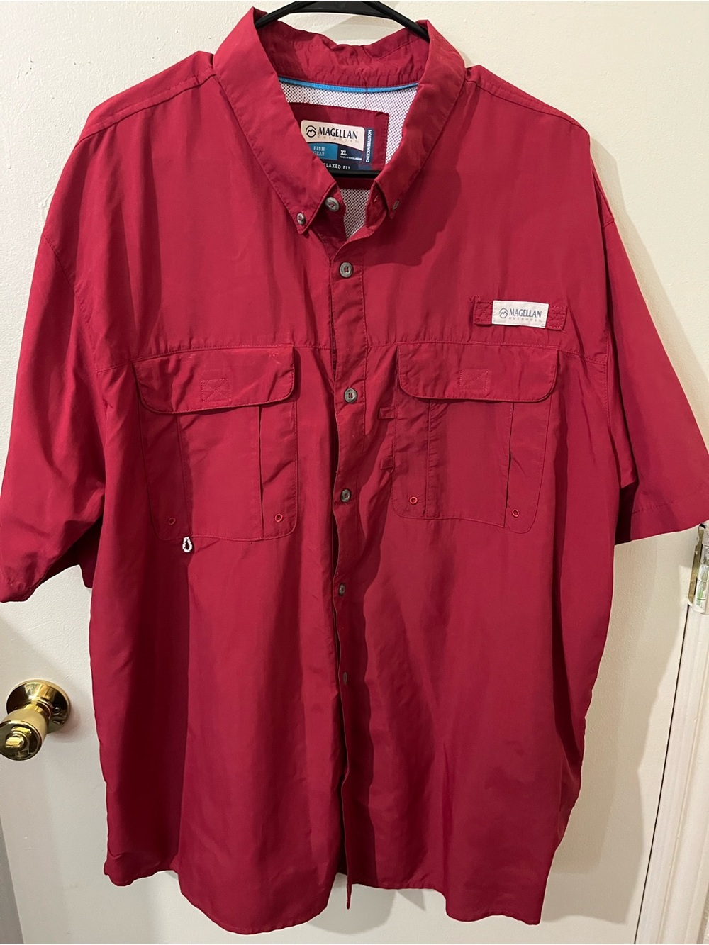 Magellan Outdoors Men's Crimson Short-Sleeve Button-Down Shirt
